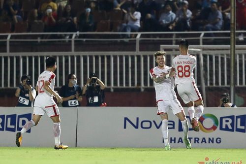 Video bàn thắng Sài Gòn 1-1 Viettel: Mãn nhãn siêu phẩm sút phạt