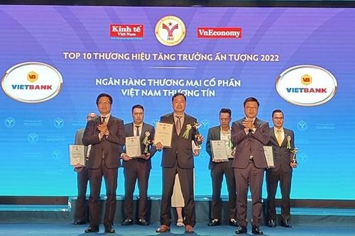 Vietbank lần thứ 3 lọt Top 10 thương hiệu tăng trưởng ấn tượng 2022