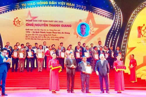 Nông dân An Giang được tuyên dương 'Nông dân Việt Nam xuất sắc' năm 2022