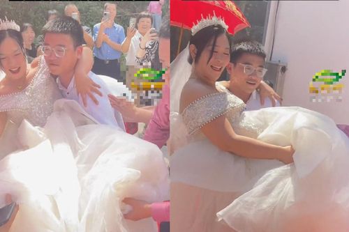 Xúc động khoảnh khắc con trai 14 tuổi bế mẹ về nhà chồng trong ngày tái hôn
