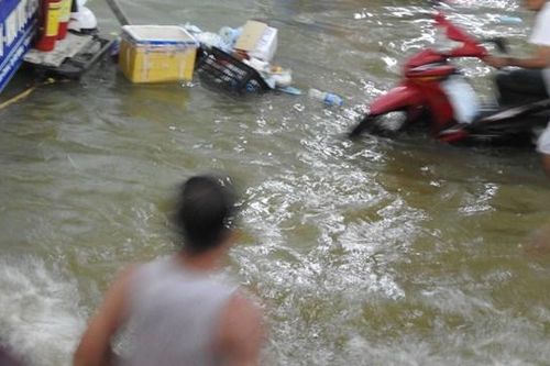 Đà Nẵng: Nước lên nhanh, cứu hộ liên tục trong đêm