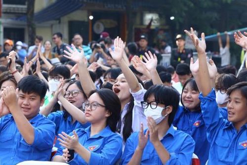 Thanh niên Thủ đô mừng 66 năm Ngày truyền thống Hội LHTN Việt Nam