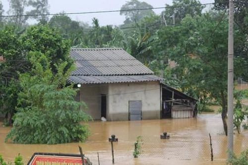 Quảng Trị: Vùng 'rốn lũ' ngập sâu trong nước