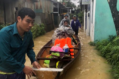 Tình quân dân trong lũ dữ