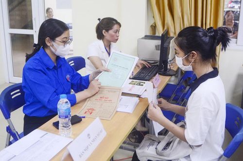 Tân sinh viên cần làm gì khi bước vào môi trường học tập mới?