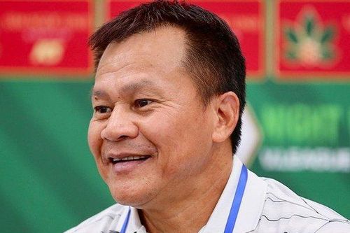 HLV Lư Đình Tuấn: 'Không có chuyện Bình Dương 'cứu bồ' TP.HCM'