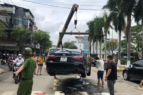 Giải cứu hàng trăm phương tiện giao thông sau trận 'đại hồng thủy' ở Đà Nẵng