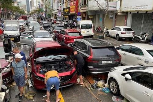 Mưa lũ lịch sử tại Đà Nẵng khiến 5 người tử vong, thiệt hại lớn về tài sản