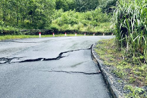 Hơn 1.300 ngôi nhà ở Quảng Trị ngập sâu trong lũ