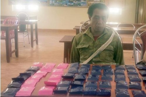 Bắt quả tang người đàn ông nước ngoài mang 12.000 viên ma túy tổng hợp đi tiêu thụ