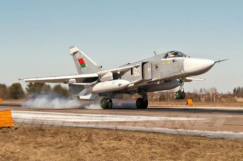 Belarus viện trợ Nga chiến đấu cơ Su-27 và Su-24 đang được cất giữ?