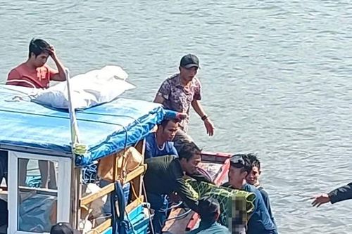 Tìm thấy thi thể cháu bé 5 tuổi bị mất tích khi cùng gia đình đi thu lưới bắt cá