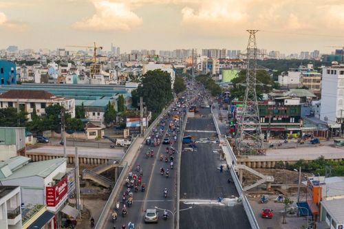 Hoàn thành cây cầu 500 tỷ giáp hai quận cửa ngõ TP.HCM