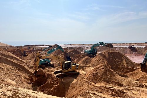 Bình Thuận: 4 công nhân bị vùi lấp khi đang khai thác mỏ titan