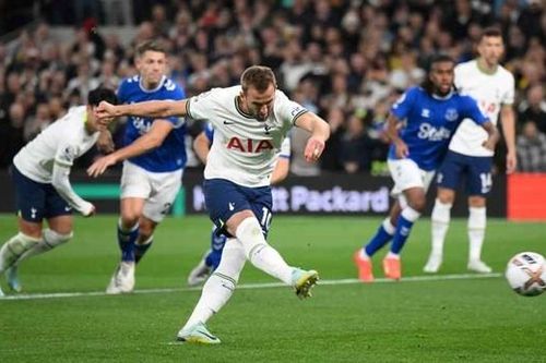 Đánh bại Everton, Tottenham áp sát ngôi đầu
