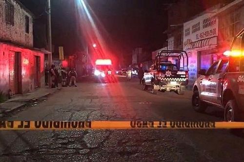 Xả súng đẫm máu ở quán bar Mexico, 12 người chết