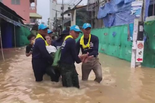 Bão Nesat gây mưa lớn và ngập lụt ở Thái Lan, Philippines