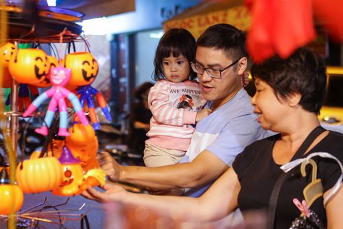 Thót tim với những đồ hóa trang kinh dị trước thềm lễ hội Halloween