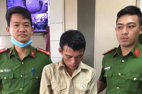 Bắt 2 đối tượng lợi dụng mưa lũ lẻn vào bệnh viện trộm tài sản