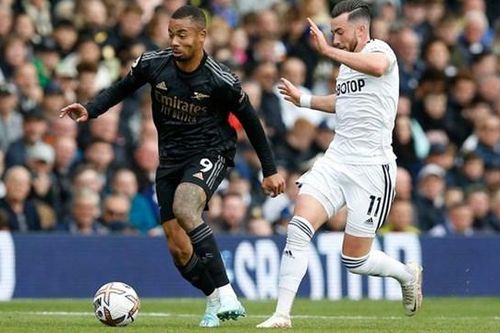 Arsenal thắng nhọc Leeds 1-0, giữ ngôi đầu Premier League