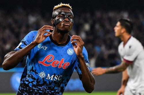 Napoli dẫn đầu Serie A sau trận thắng thứ 10 liên tiếp