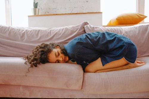 Vì sao nhiều người thấy tuyệt vọng trước kỳ kinh nguyệt
