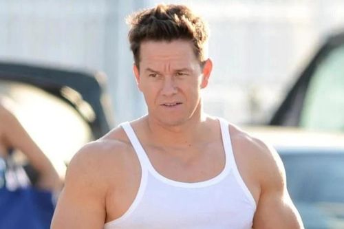 Tài tử Mark Wahlberg và loạt sao rời Hollywood