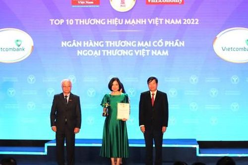 Vietcombank 9 lần liên tiếp có mặt trong Top 10 thương hiệu mạnh Việt Nam