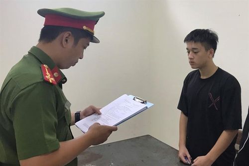 Tạm giam thiếu niên đánh người vì mâu thuẫn trong lúc chơi nhà banh