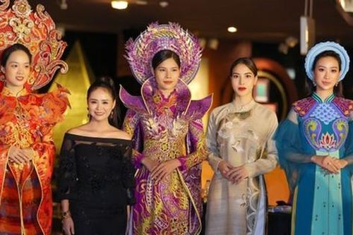 Quảng bá du lịch, di sản qua show thời trang 'Bước chân di sản'