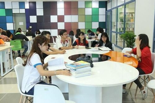Bước chuyển từ tự chủ đại học