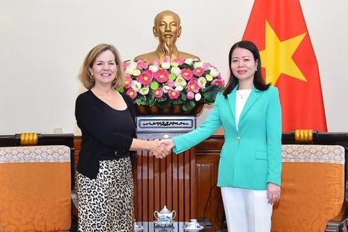 Trợ lý Bộ trưởng Ngoại giao Nguyễn Minh Hằng tiếp Phó Trợ lý Ngoại trưởng Hoa Kỳ Whitney Baird