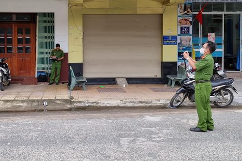 Ninh Thuận: Dùng dao đâm chết người do xô xát lúc uống càphê
