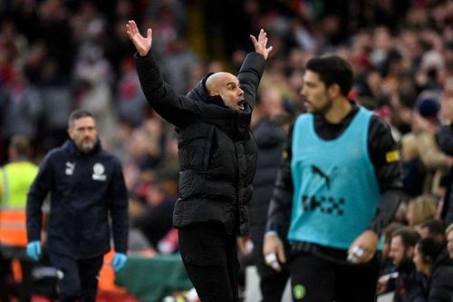 Bị từ chối bàn thắng, Pep hô vang khẩu hiệu của Liverpool