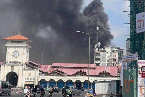 Nguyên nhân ban đầu vụ cháy lớn tại quán bar gần chợ Bến Thành