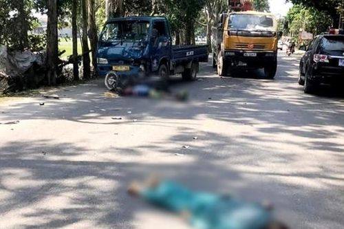 Xe máy tông trực diện ô tô tải, 2 người tử vong