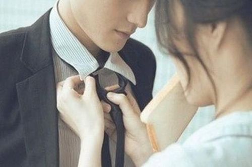 Chị gái vừa mất một năm, em gái đã cưới anh rể, lý do phía sau mới bất ngờ