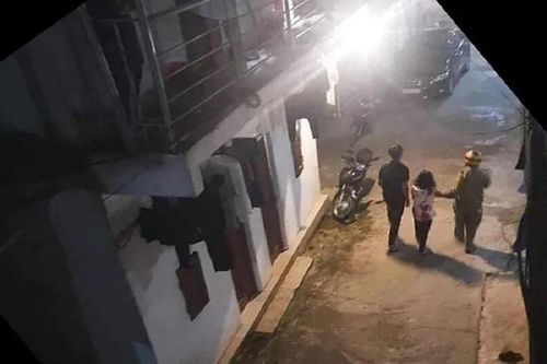 Gã trai dùng dao đâm trọng thương bạn gái tại phòng trọ