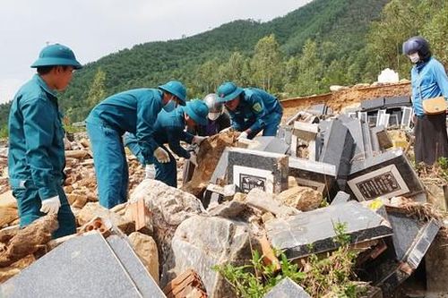 Giúp nhau vượt qua thiên tai
