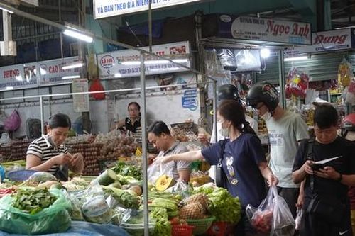 Đà Nẵng: Không để xảy ra trường hợp găm hàng, trục lợi sau mưa lũ