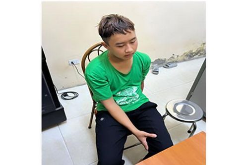 Bắt đối tượng giả vờ mua rồi cướp giật 2 điện thoại đắt tiền
