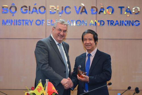 Mở rộng hợp tác giáo dục, đào tạo với Cộng đồng người Bỉ nói tiếng Pháp