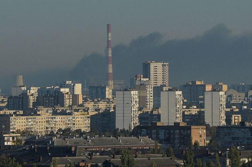 Kiev tố Nga không kích cơ sở năng lượng, Moscow phóng thích 108 nữ tù binh Ukraine