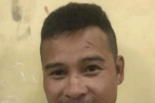 Bắt tạm giam ông bố cầm dao đuổi chém công an vì lập biên bản xử lý con trai vi phạm giao thông