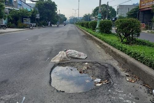 Nhiều 'bẫy' giao thông trên một đoạn phố ở nội thành Tuy Hòa