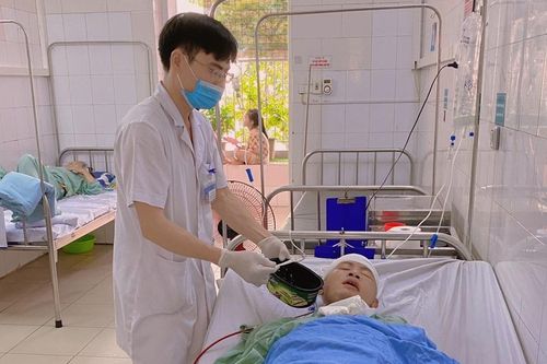 Chăm sóc toàn diện cho bệnh nhân nặng không người thân