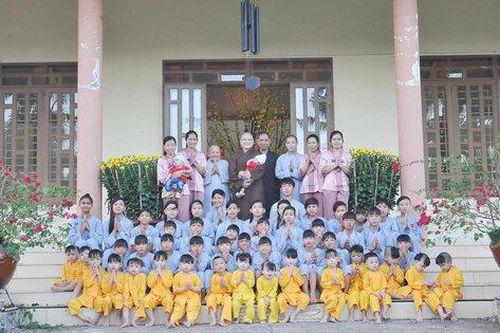 Điểm tựa cho những thân phận bất hạnh...