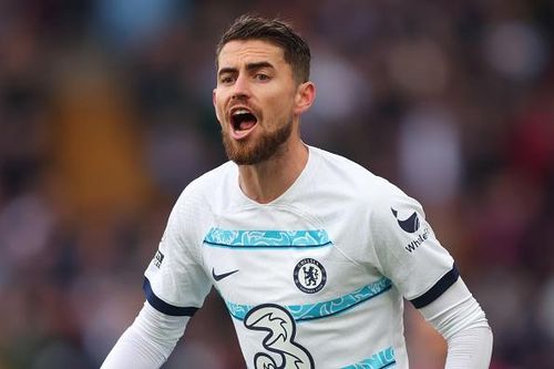 Trụ cột thứ 3 từ chối gia hạn với Chelsea