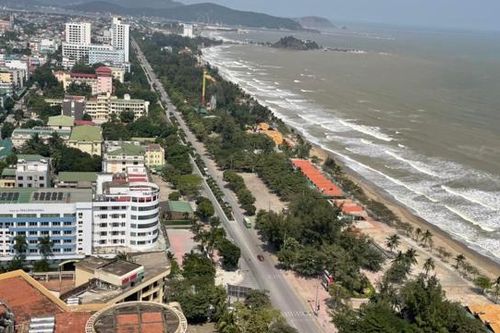 Nghệ An: 'Cấp tập' giải phóng mặt bằng bãi biển Cửa Lò