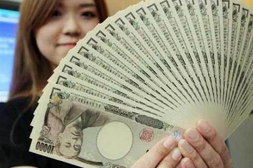 Đồng yen giảm xuống mức thấp nhất trong 32 năm